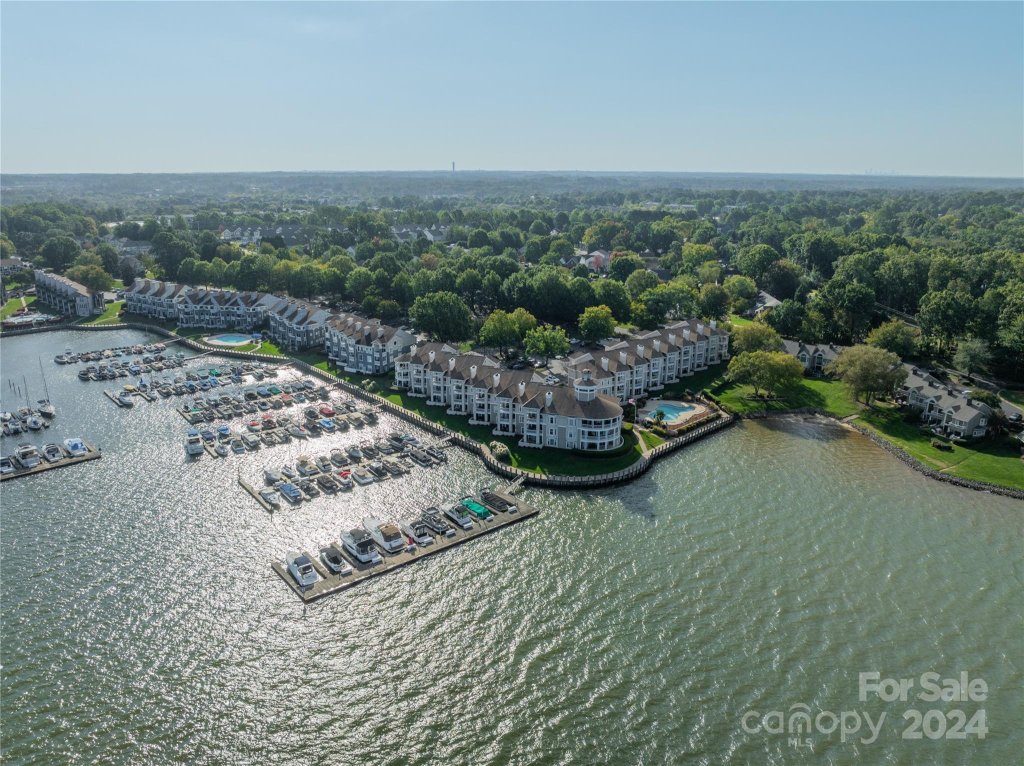 18569 Vineyard Point Lane