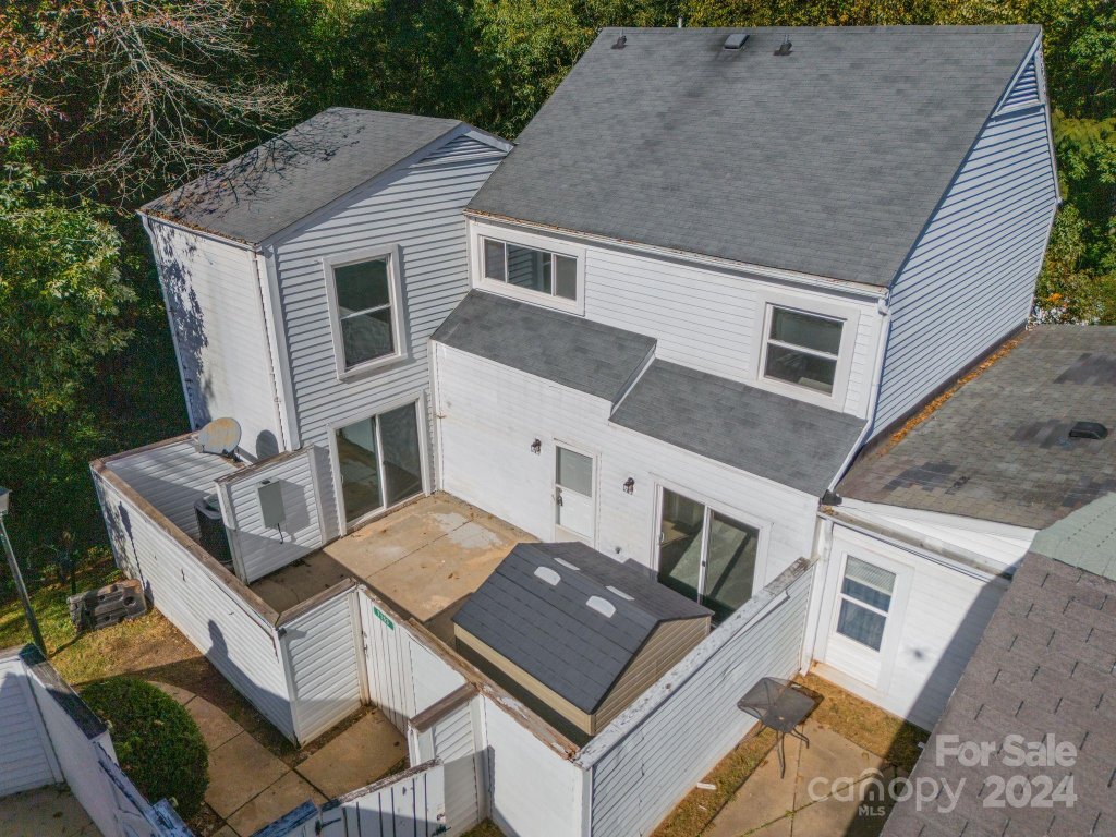 7153 Stonington Lane