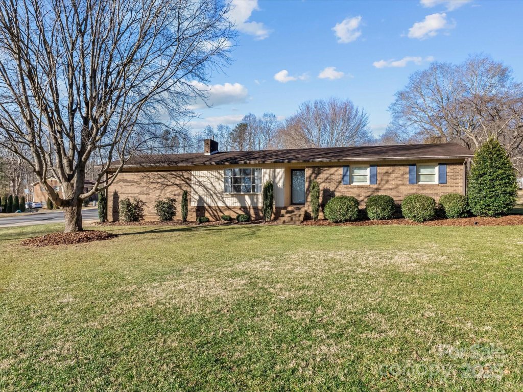 105 Victoria Drive