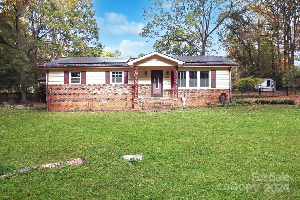 1572 W Lakewood Drive 19