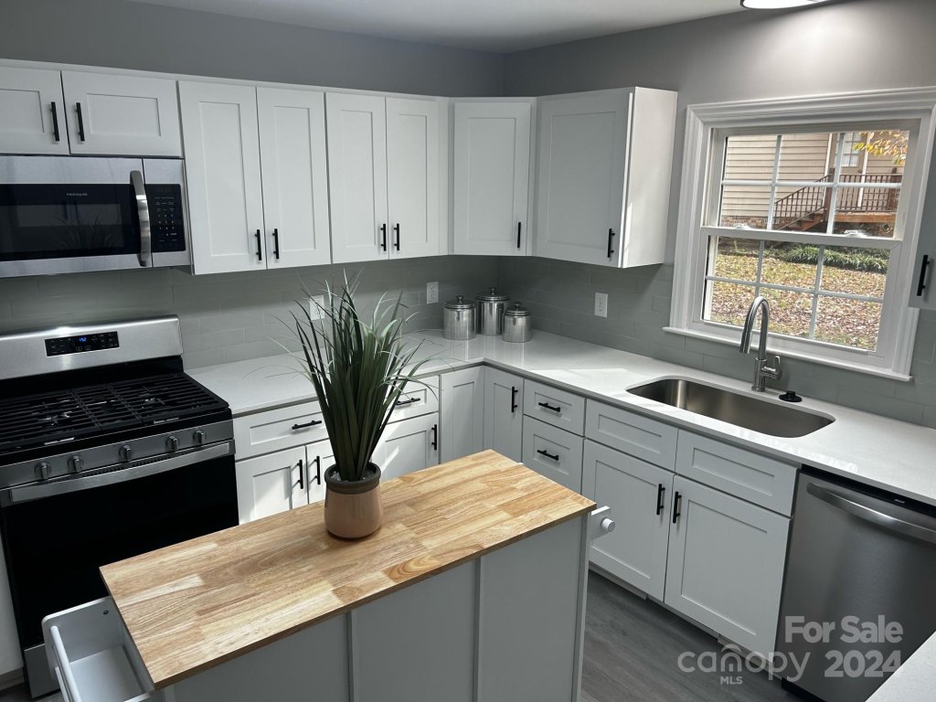 2649 Birchwood Drive