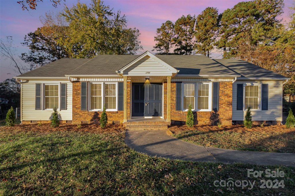1744 Laurel Lane