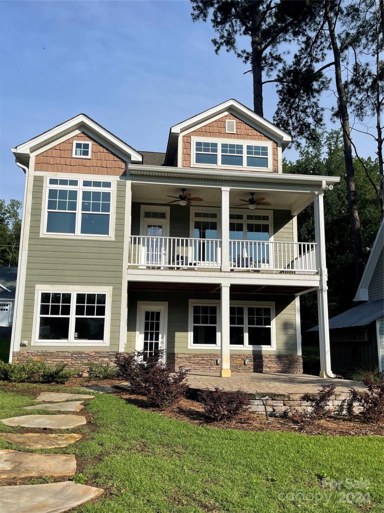 698 Lake Head Road