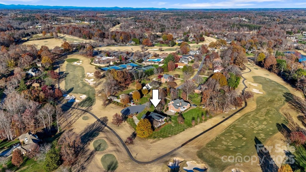 2425 Birdie Lane