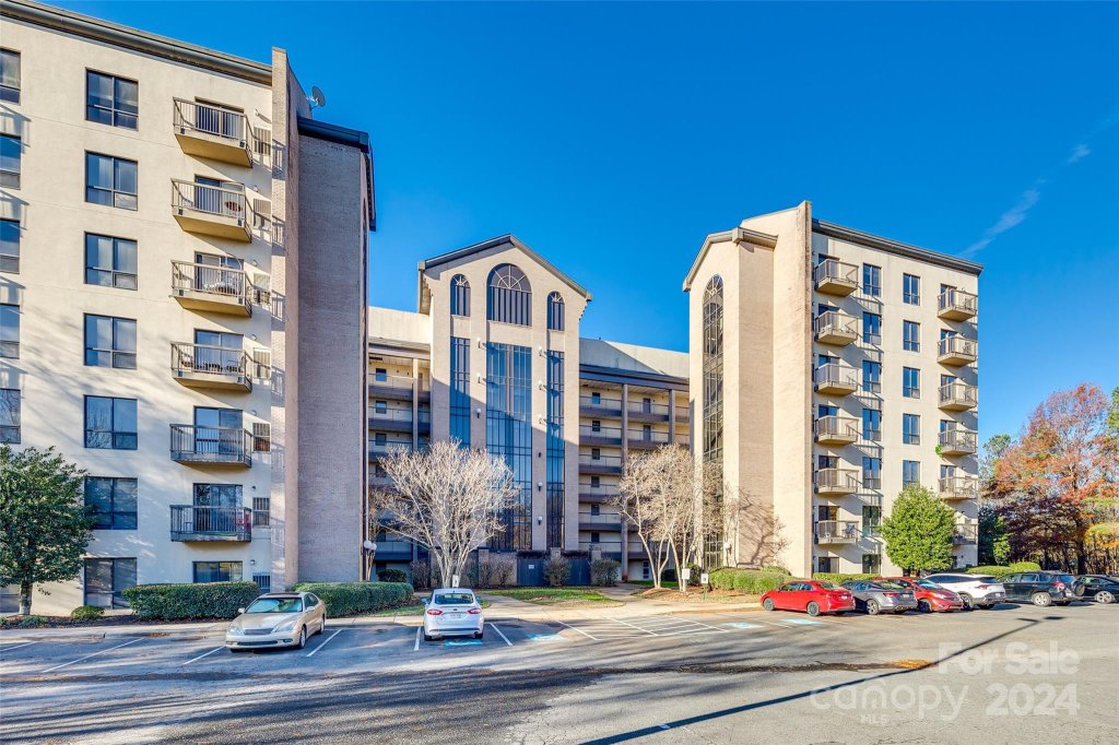 211 Heritage Boulevard