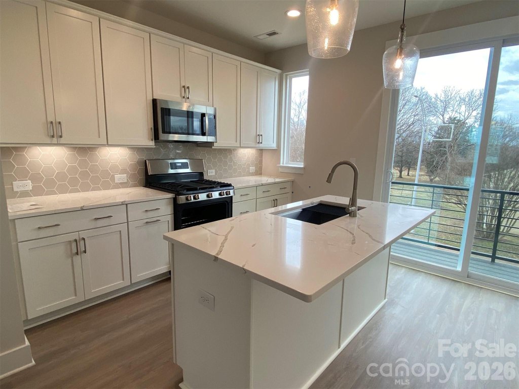 942 Callahan Street EQX1772