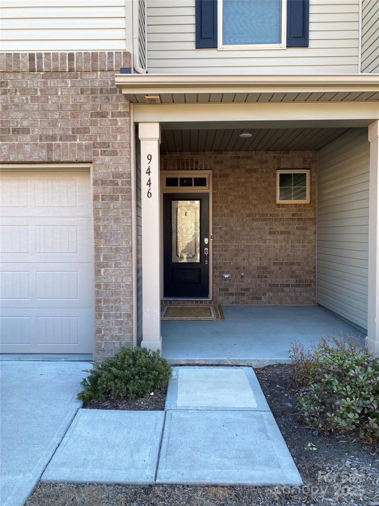 9446 Avery Lilac Lane
