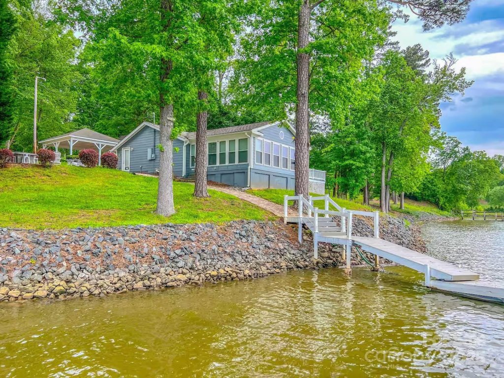 184 Lake Mist Drive