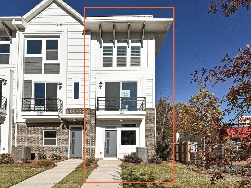 1229 E 34th Street CSW0421