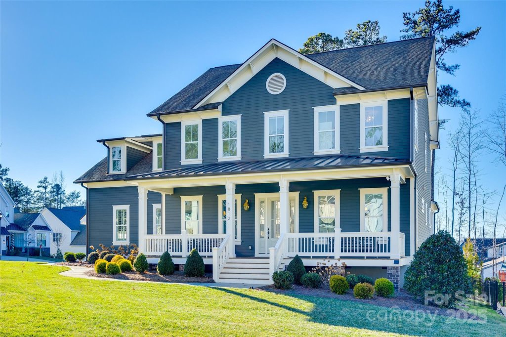 1812 Pin Oak Court
