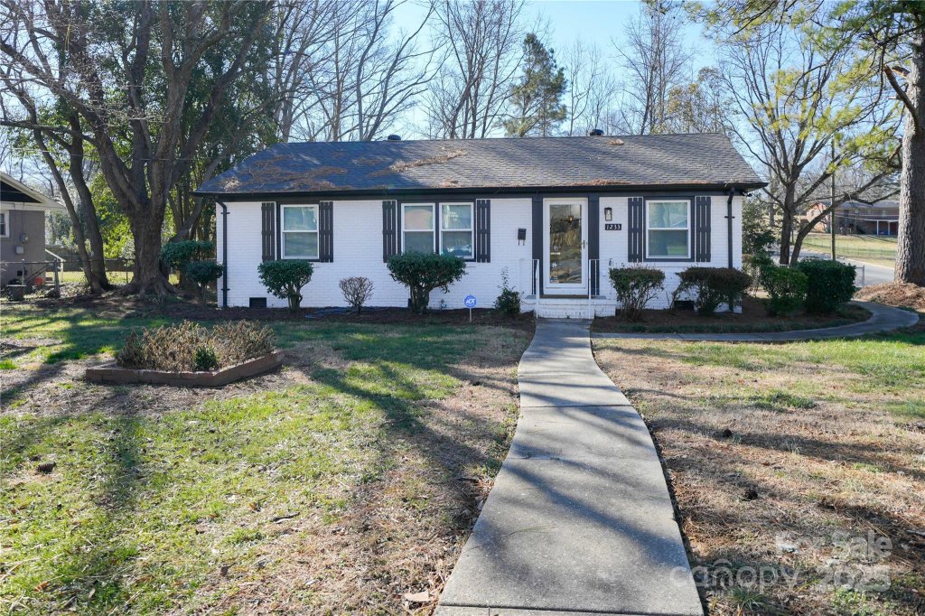 1233 Rollingwood Drive