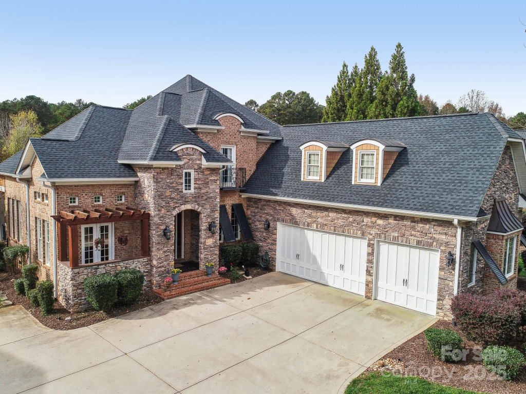 6639 Fox Ridge Circle