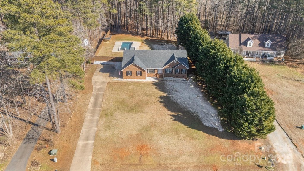 1709 Forest Ridge Drive
