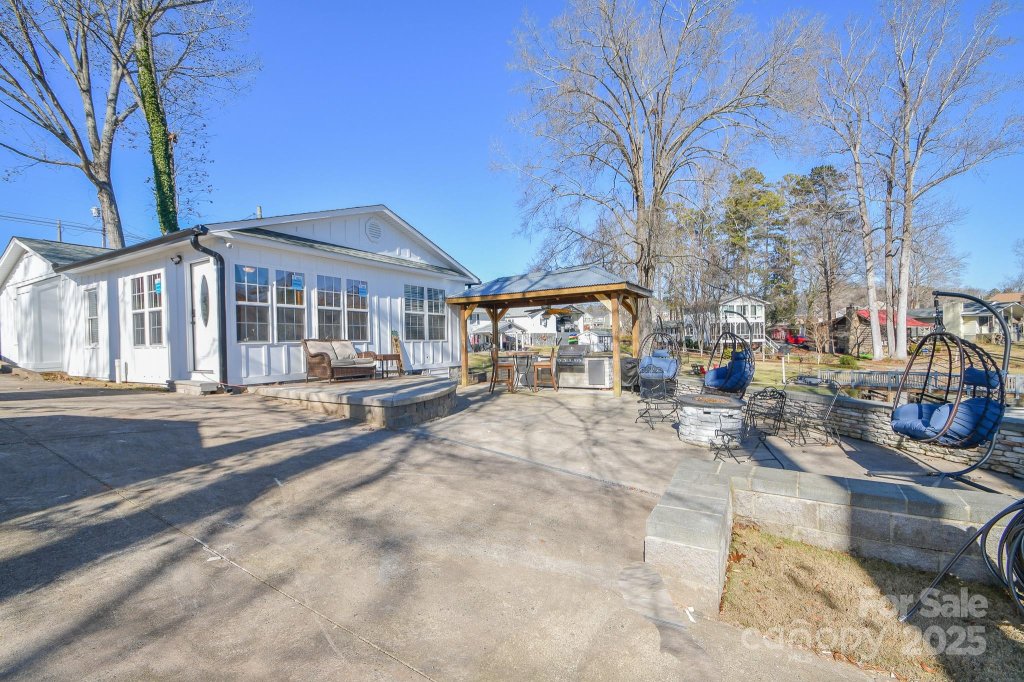 631 Hickory Point Drive
