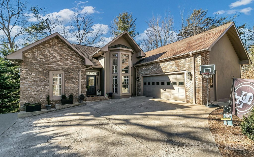 1129 New Castle Court