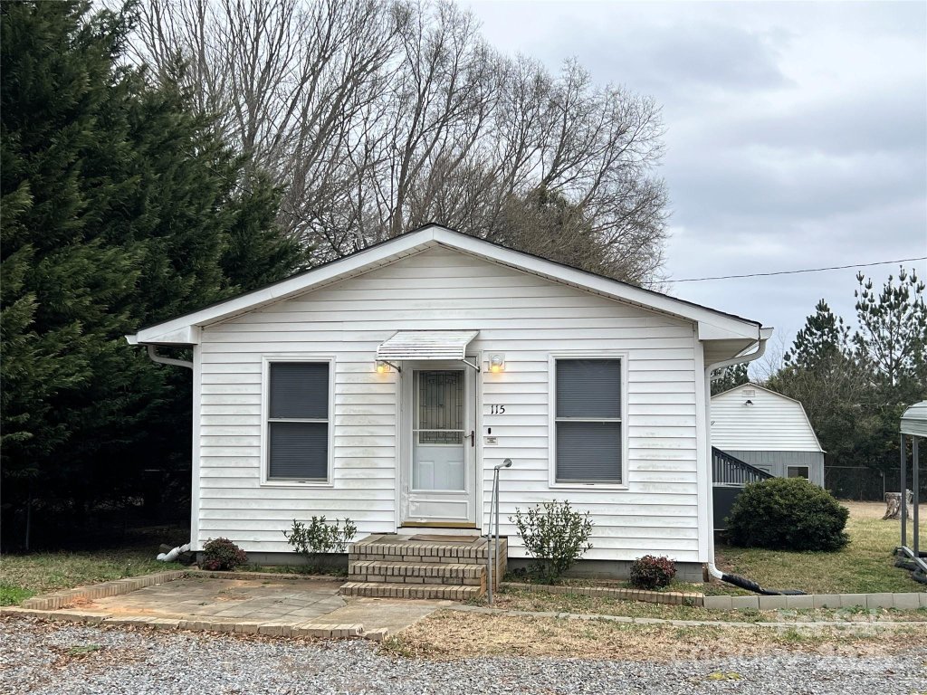 115 Hillcrest Drive