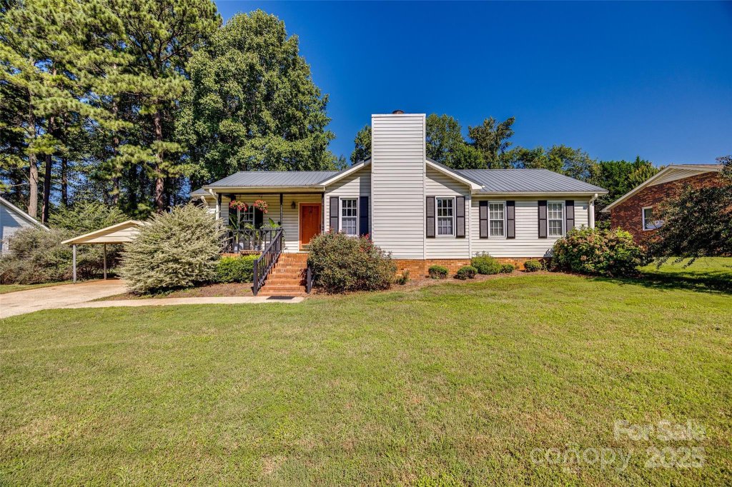 1304 Armstrong Ford Road