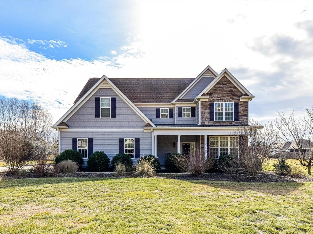 1097 Paddock Circle