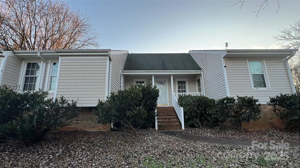 3331 Tamworth Lane
