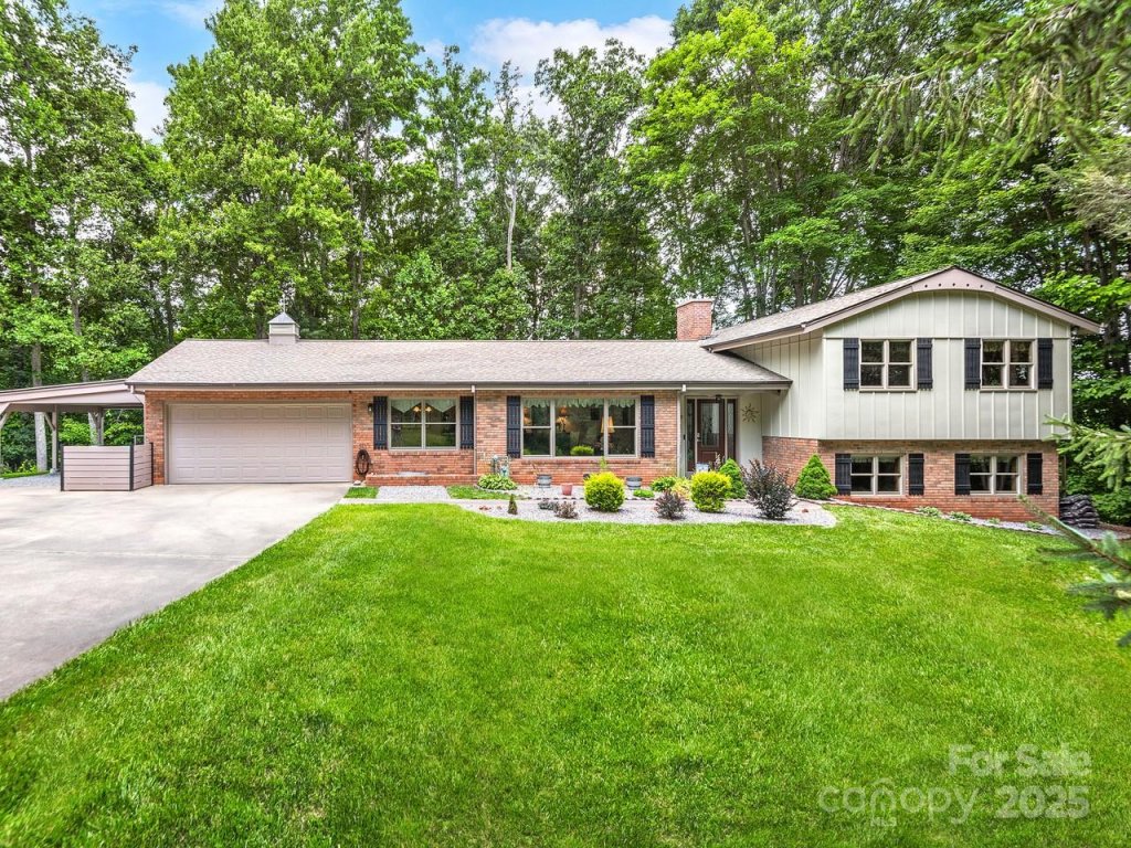 669 Country Club Drive