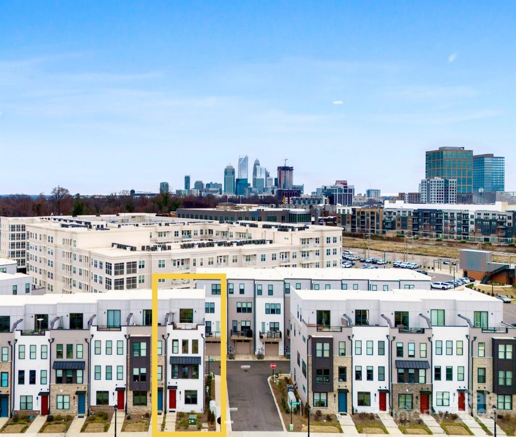 1925 Dunavant Street