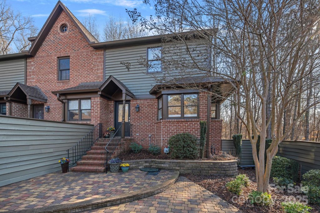 7417 Newmans Lane
