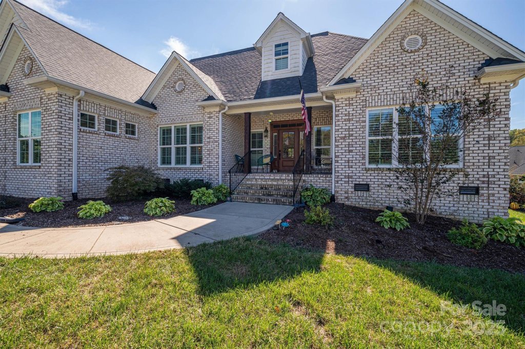 329 Wintergreen Court