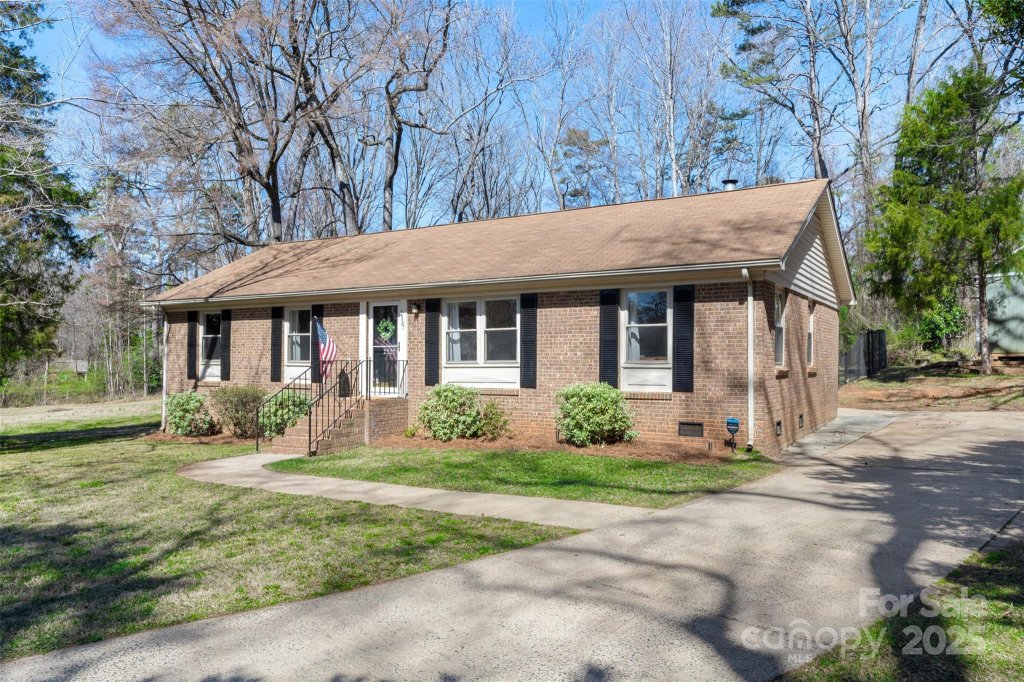 2537 Wood Star Court