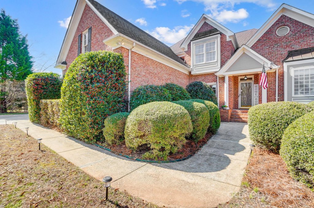 647 Powder Horn Lane