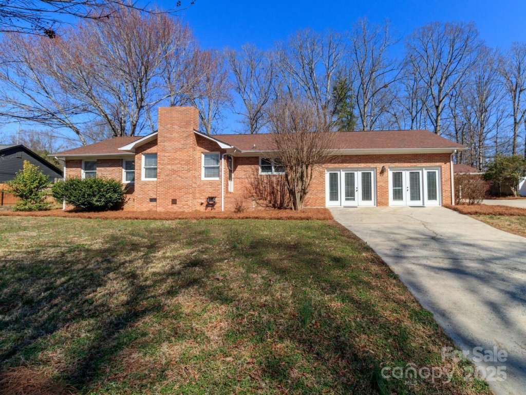 1003 Oak Hill Drive 24