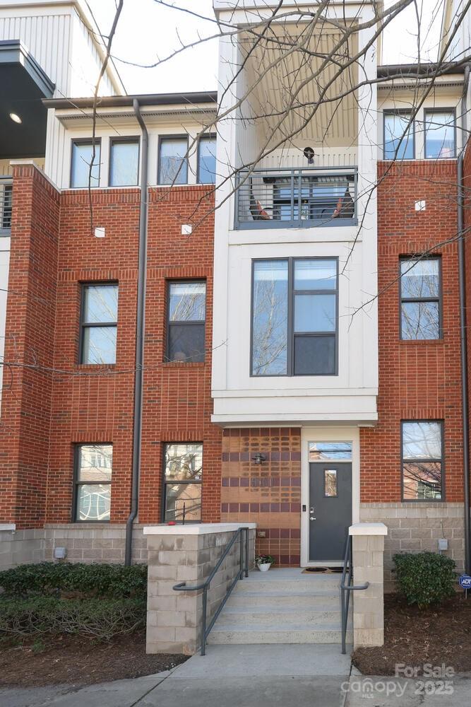 530 N Mcdowell Street