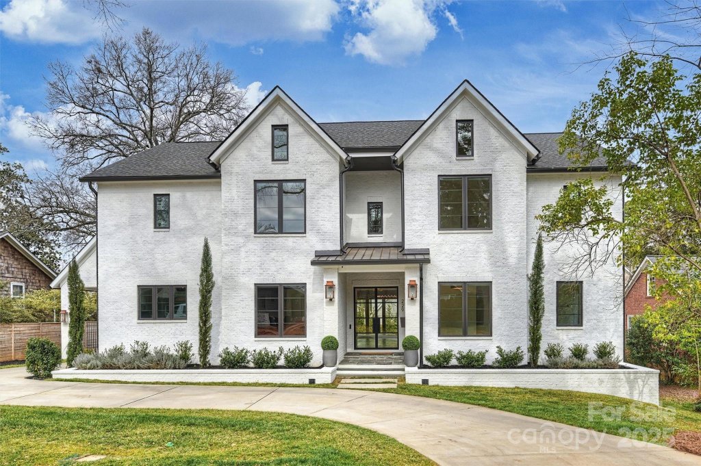 229 N Canterbury Road