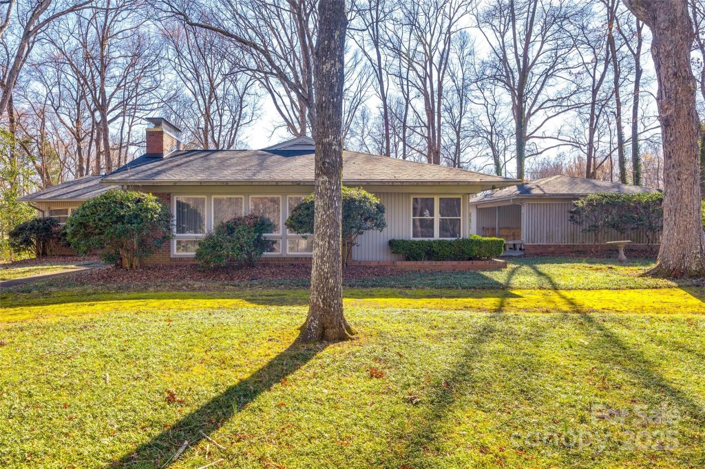 4500 Town And Country Drive 18