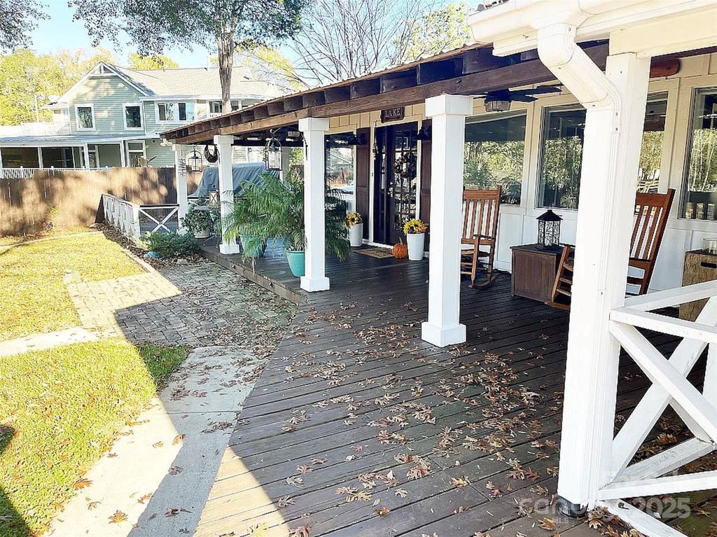 5565 Riverfront Road