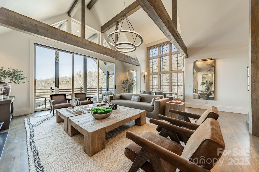 Highland Falls Country Club, Highlands community