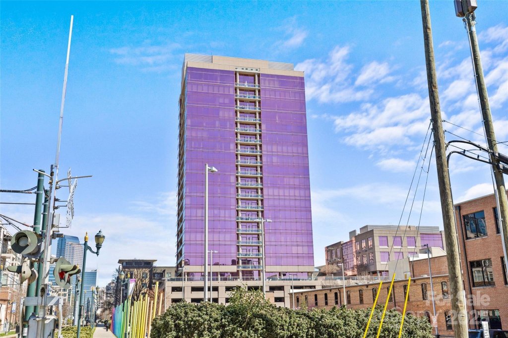 315 Arlington Avenue 1206