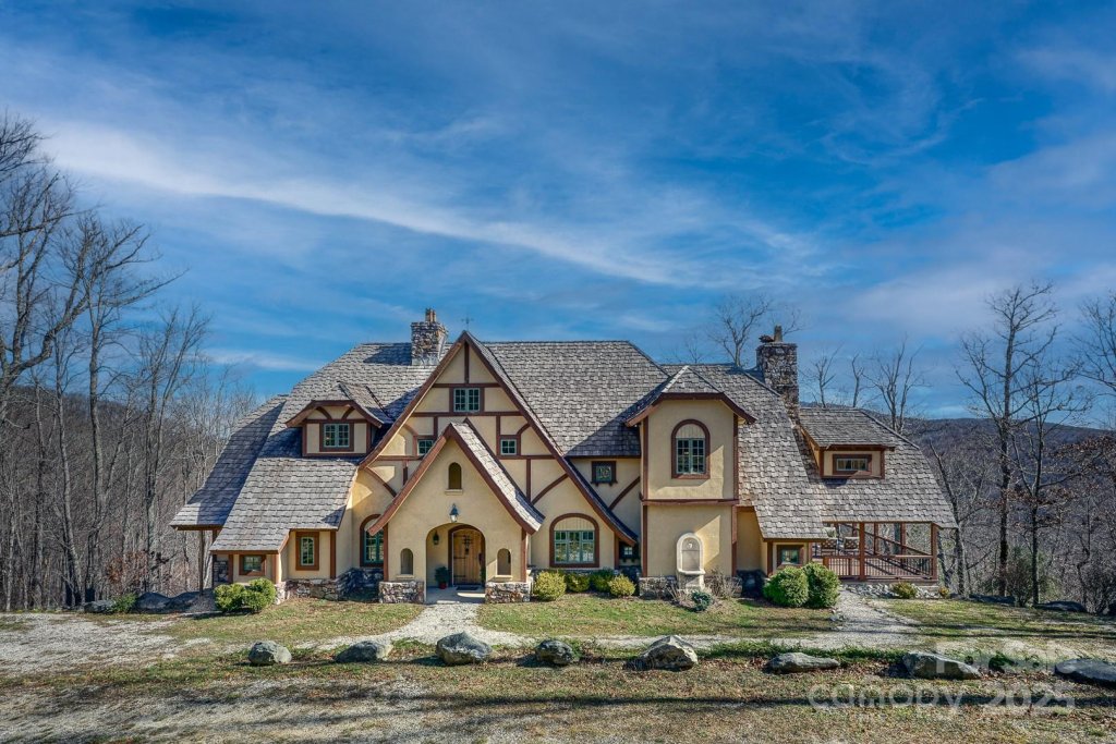 628 Rock Ledge Lane