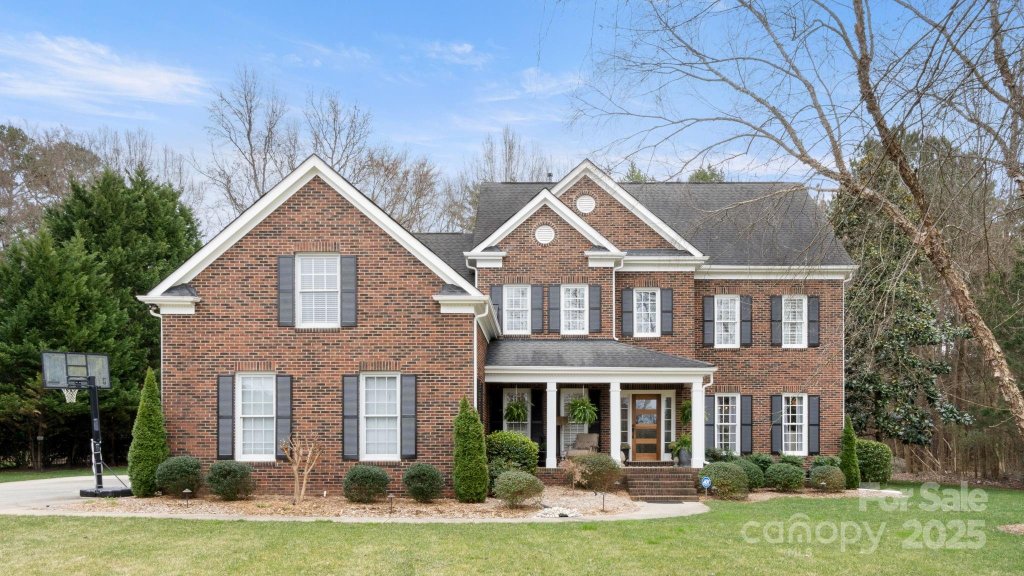 518 Streamside Lane