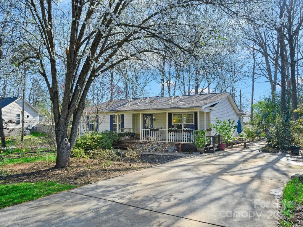 1906 Overhill Drive