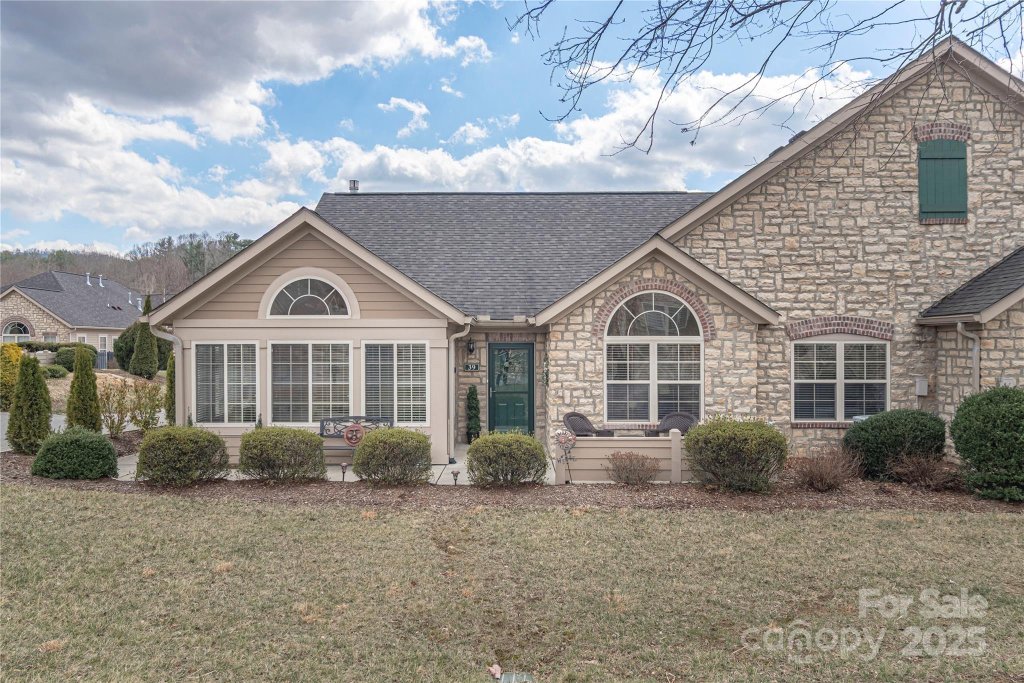 39 Mountain Meadow Circle