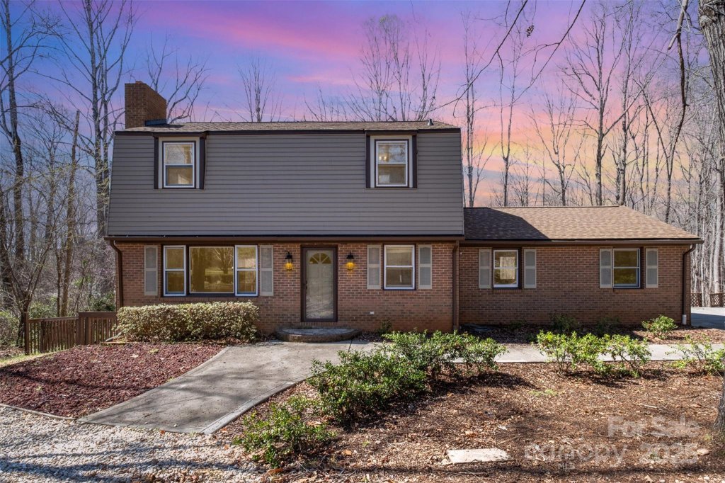 107 Grand Canyon Road