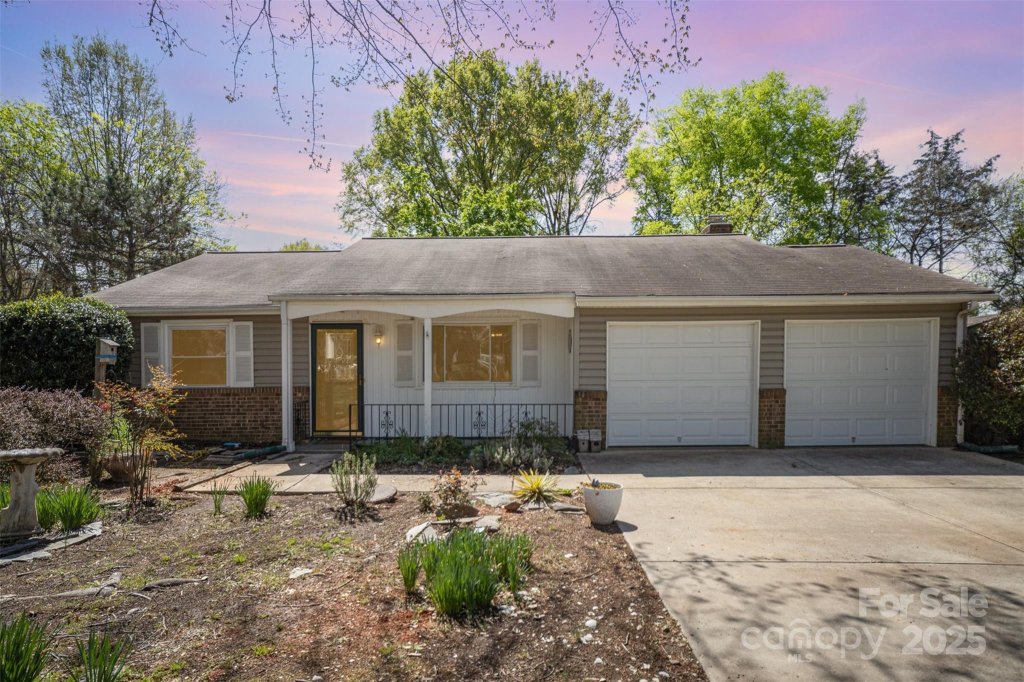 12200 Red Hickory Lane