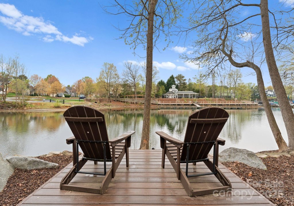 Captains Point, Cornelius community