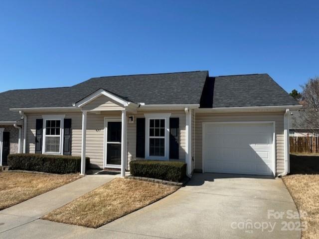 427 Nw Hertling Drive