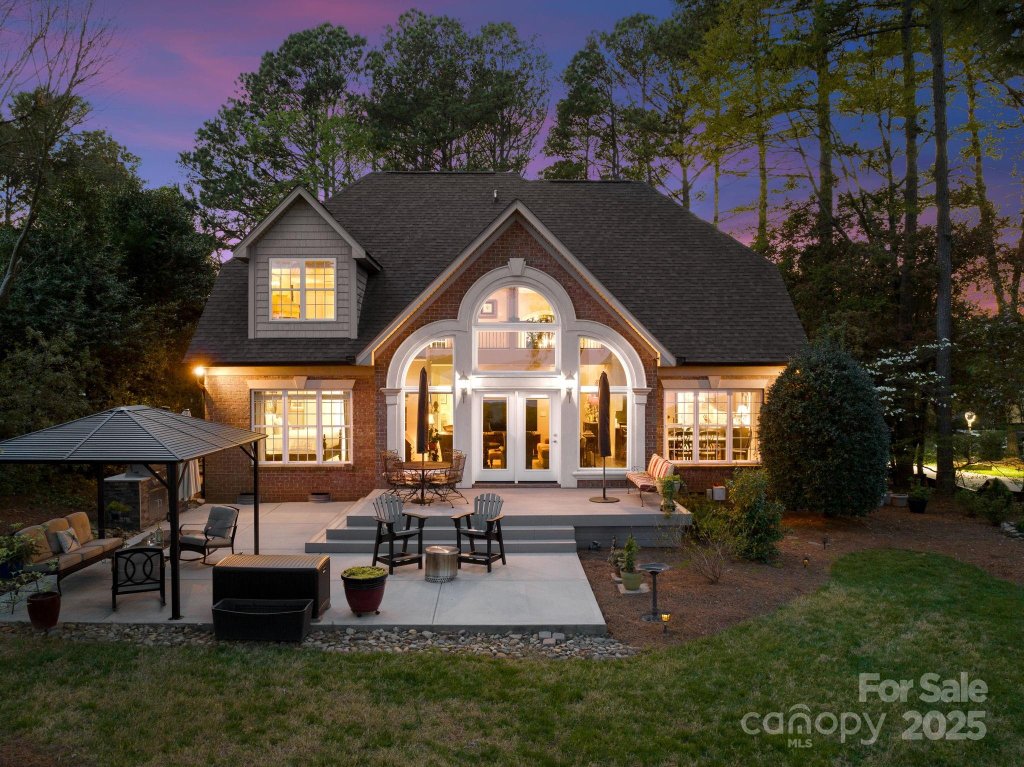 796 Lake Mist Drive