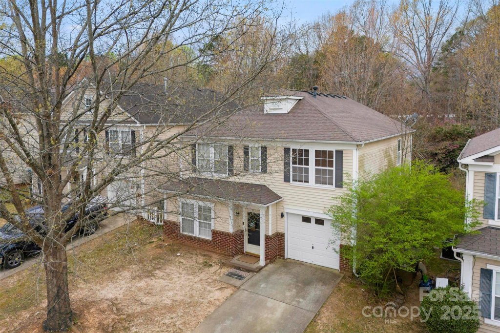 2011 Dunsmore Lane