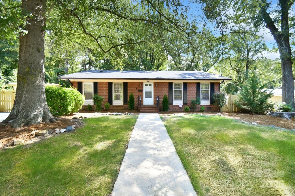 Winterfield, Charlotte community