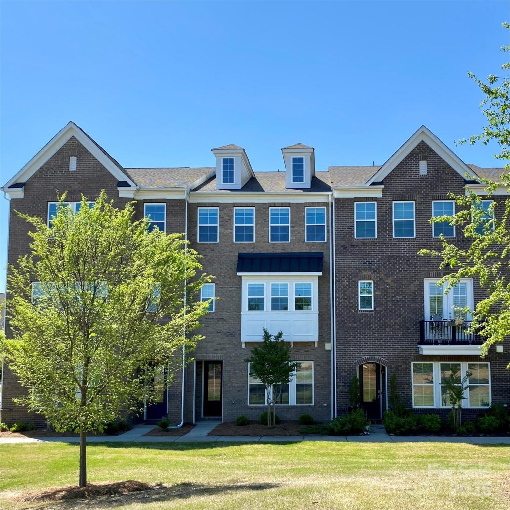 7957 Reunion Row Drive