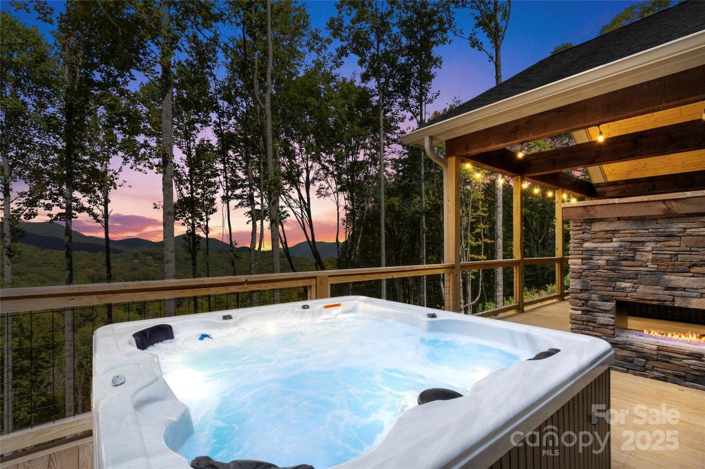 377 S Ridge Runner Road