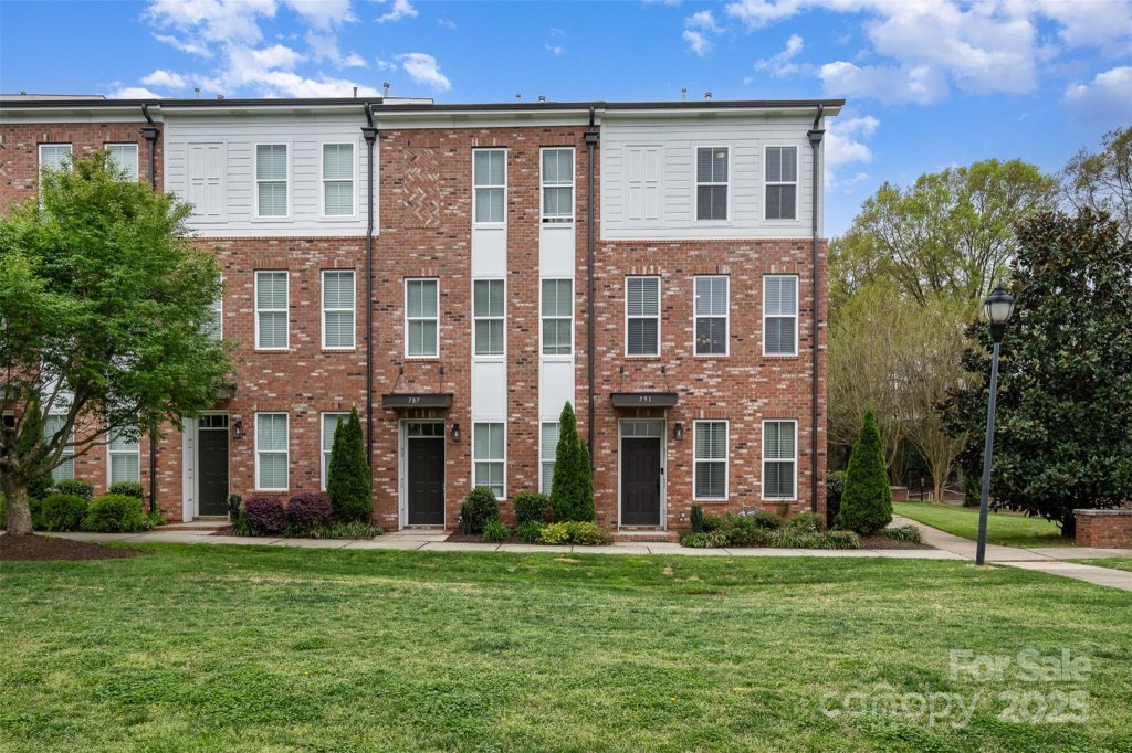 791 Seigle Point Drive